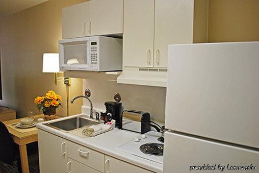Hometowne Studios By Red Roof St. Louis - Airport/N Lindbergh Hazelwood Eksteriør bilde